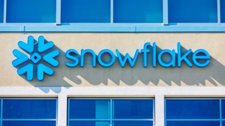 Snowflake Q1 Report