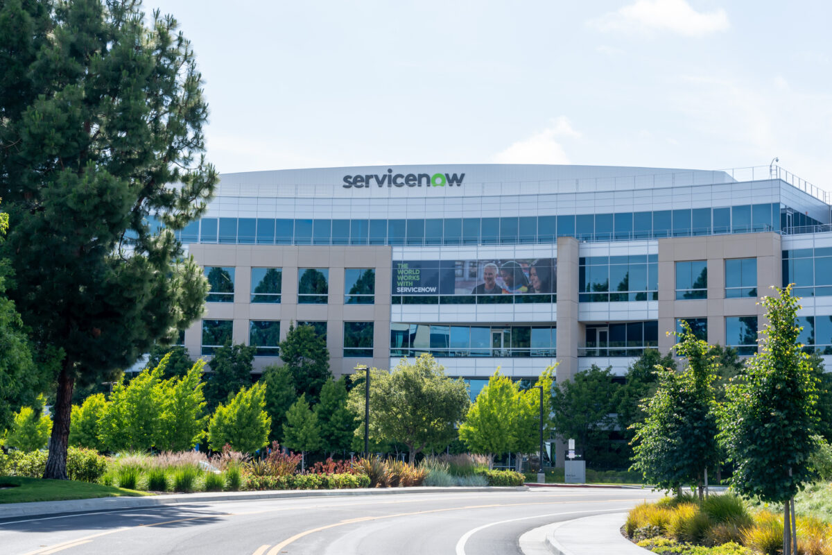 Servicenow Knowledge24 On Location: AI, Interactive Sessions, and Hands-On Labs Highlight ...
